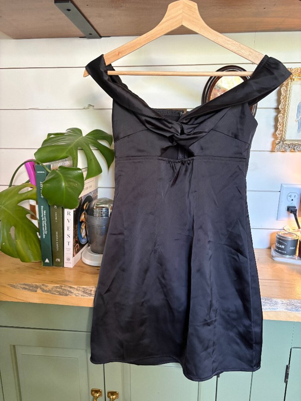 Princess Polly Black Satin Off-Shoulder Mini Dress – Size 2